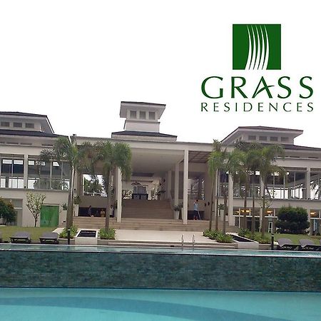 Grass Residences By Jg Vacation Rentals Quezon City Room photo